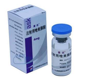 მაღალსიჩქარიანი სამრეწველო ბოთლის ფლაკონის სტიკერების ეტიკეტირების აპარატი 2500 * 1250 * 1750 მმ