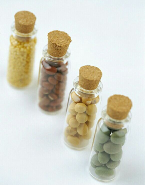 ინტელექტუალური კონტროლი SUS304 Economy ავტომატური მცირე მრგვალი ბოთლის ფლაკონის ეტიკეტირების მანქანა