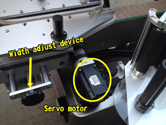 Opp Bottle ავტომატური სტიკერების აპლიკატორი მანქანა მაღალი სიჩქარით ცხელი დნობის წებოსთვის