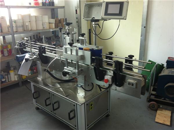 45 მ / წთ სიჩქარის სტიკერების ეტიკეტის აპლიკატორი Sqaure / მრგვალი / ბინა წყლის ბოთლებისთვის