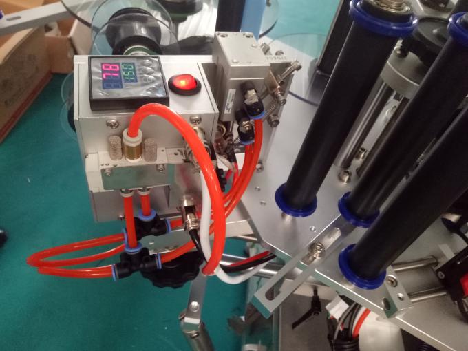 მორგებული სამი ან ორმაგი მხარის სტიკერების ეტიკეტირების აპარატი კოდირებით