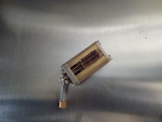 მორგებული სამი ან ორმაგი მხარის სტიკერების ეტიკეტირების აპარატი კოდირებით